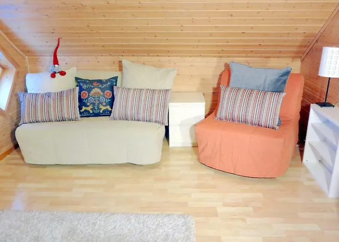 Fully Equipped Flat, 2 Bedrooms, Free Car Parking.